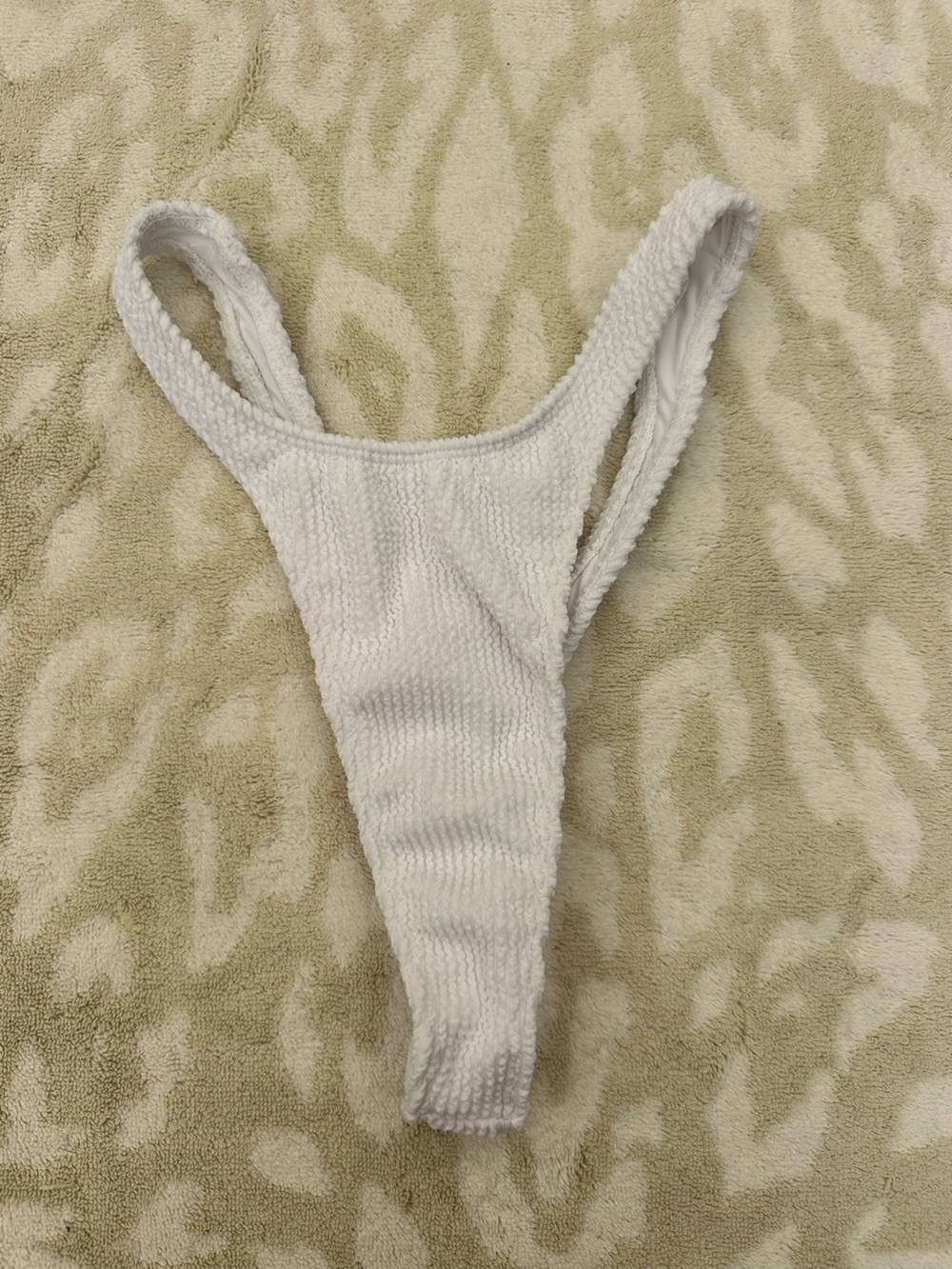 Minimale Animale White Textured High-Cut Nolita thong